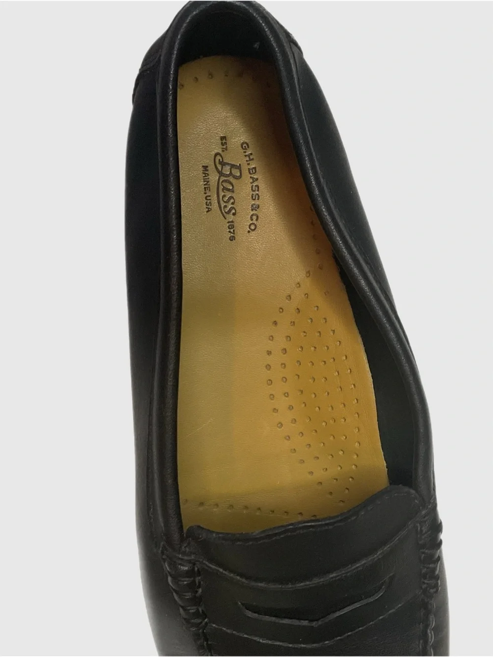 VTG G.H. Bass & Co. Penny Loafers Black Women's 9 W Wide Leather Style 3800-001